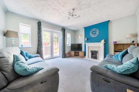 4 bedroom detached house for sale, Tay Gardens, Oxfordshire OX26