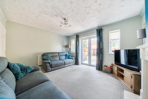 4 bedroom detached house for sale, Tay Gardens, Oxfordshire OX26