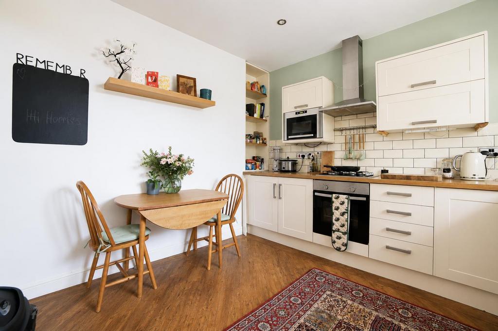 Apartment in Newcastle upon Tyne, Blakelaw, East Denton - View 4