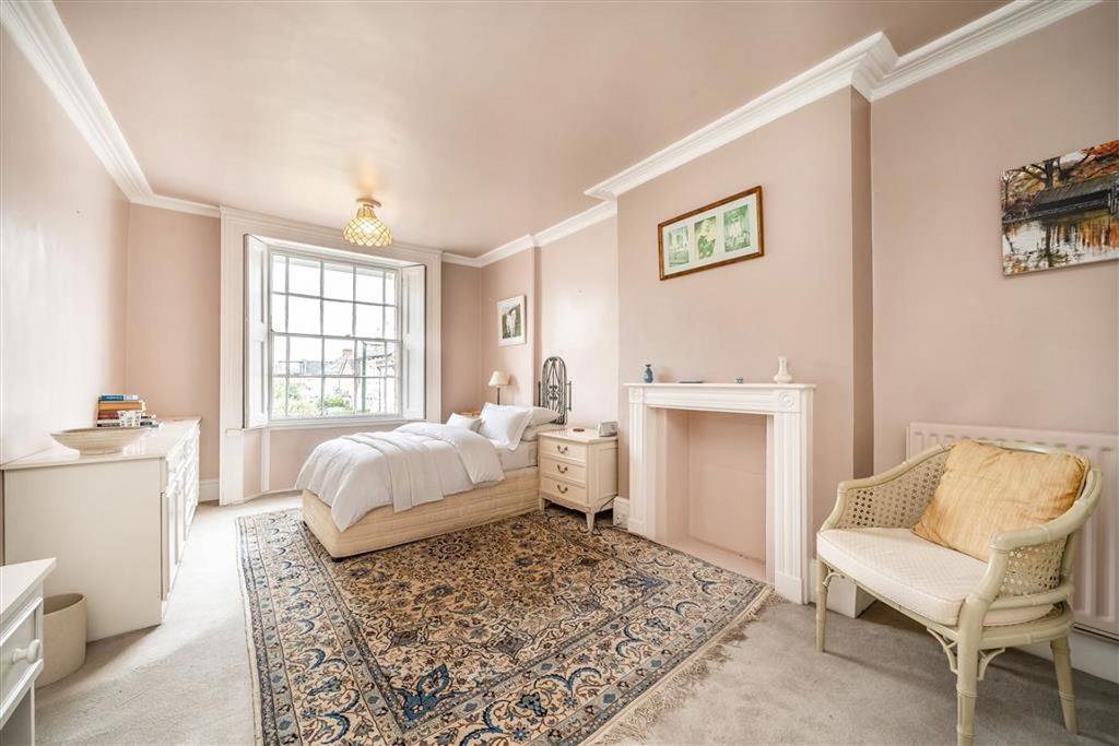 Bedroom, fireplace