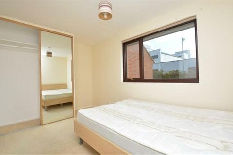 2 bedroom house to rent, Claire Place, London E14