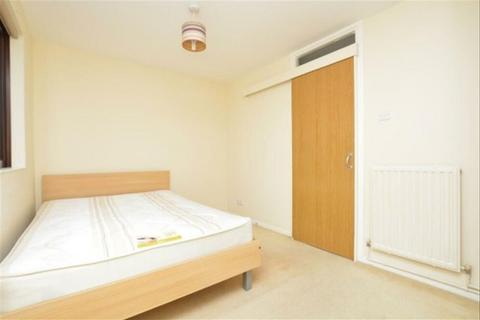 2 bedroom house to rent, Claire Place, London E14