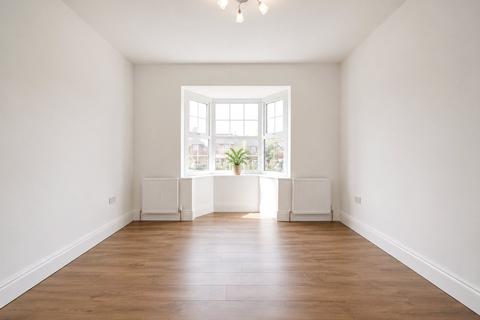 1 bedroom flat to rent, Reading Road, Henley-on-thames, RG9