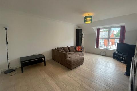 2 bedroom apartment for sale, Windsor Close, Farnborough GU14