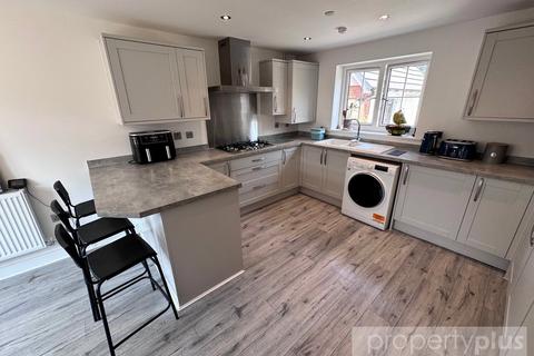 3 bedroom detached house for sale, Comin Y Coed, Tonyrefail, Rhondda Cynon Taff, CF39