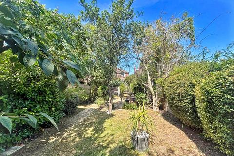 3 bedroom semi-detached house for sale, St. Philips Avenue, Eastbourne
