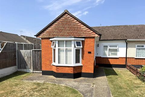 2 bedroom semi-detached bungalow for sale, Greenways, Benfleet