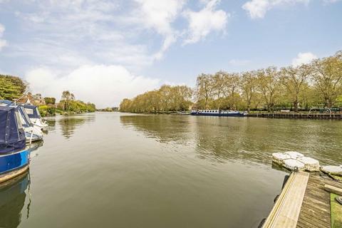 1 bedroom houseboat for sale, Lower Teddington Road, Hampton Wick KT1