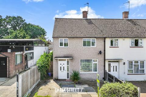 Gooshays Drive, Romford, RM3