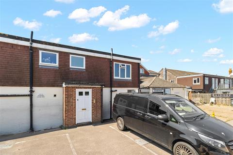 1 bedroom flat for sale, Vicarage Field, Hailsham