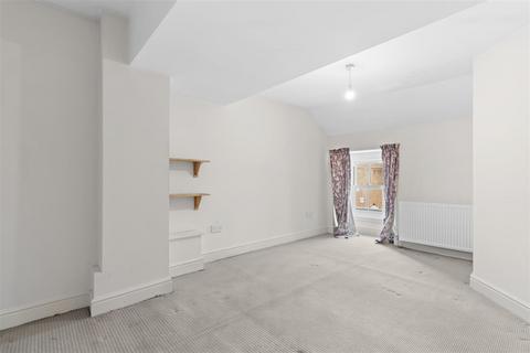 1 bedroom flat for sale, Vicarage Field, Hailsham