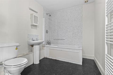 1 bedroom flat for sale, Vicarage Field, Hailsham