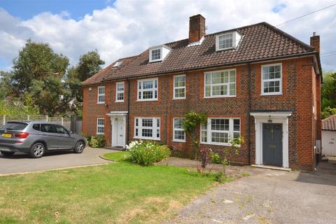 4 bedroom semi-detached house to rent, Southway, Totteridge