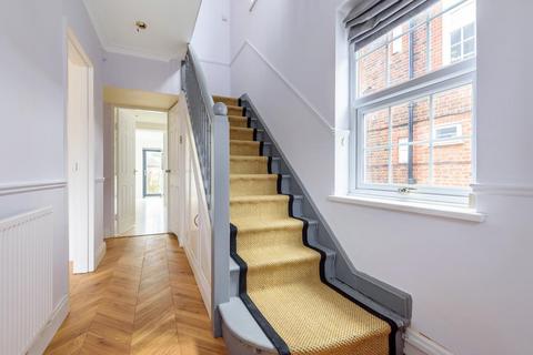 4 bedroom semi-detached house to rent, Southway, Totteridge