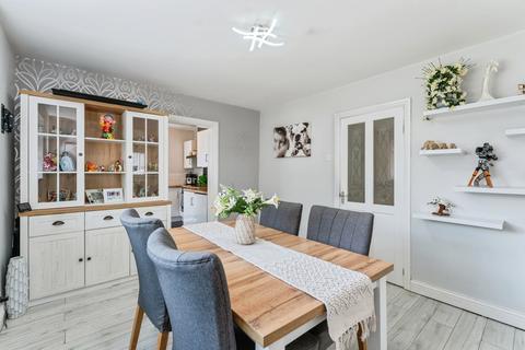 3 bedroom end of terrace house for sale, Milton Road, Ellesmere Port, Cheshire, CH65