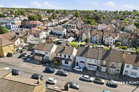 Douglas Road, Hornchurch, RM11