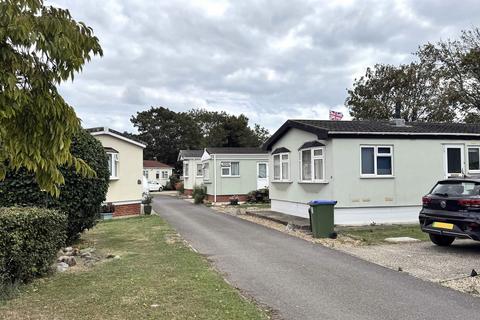 undefined, Littlehampton, West Sussex, BN17
