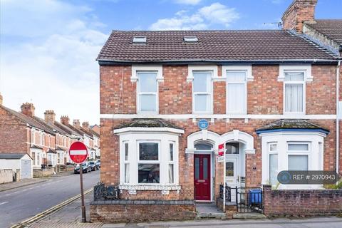 4 bedroom end of terrace house to rent, Durham Street, Swindon, SN1