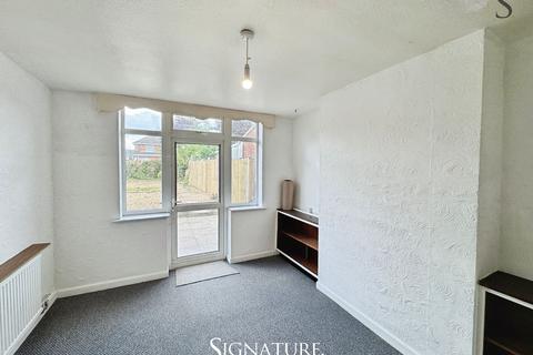 3 bedroom semi-detached house to rent, Brabazon Road, Oadby, LE2
