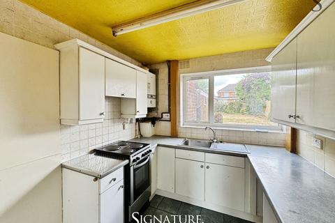 3 bedroom semi-detached house to rent, Brabazon Road, Oadby, LE2