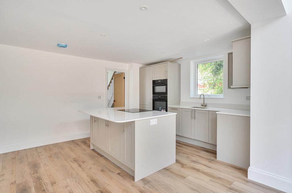 Glenfield Avenue, Southampton SO18 - View 3