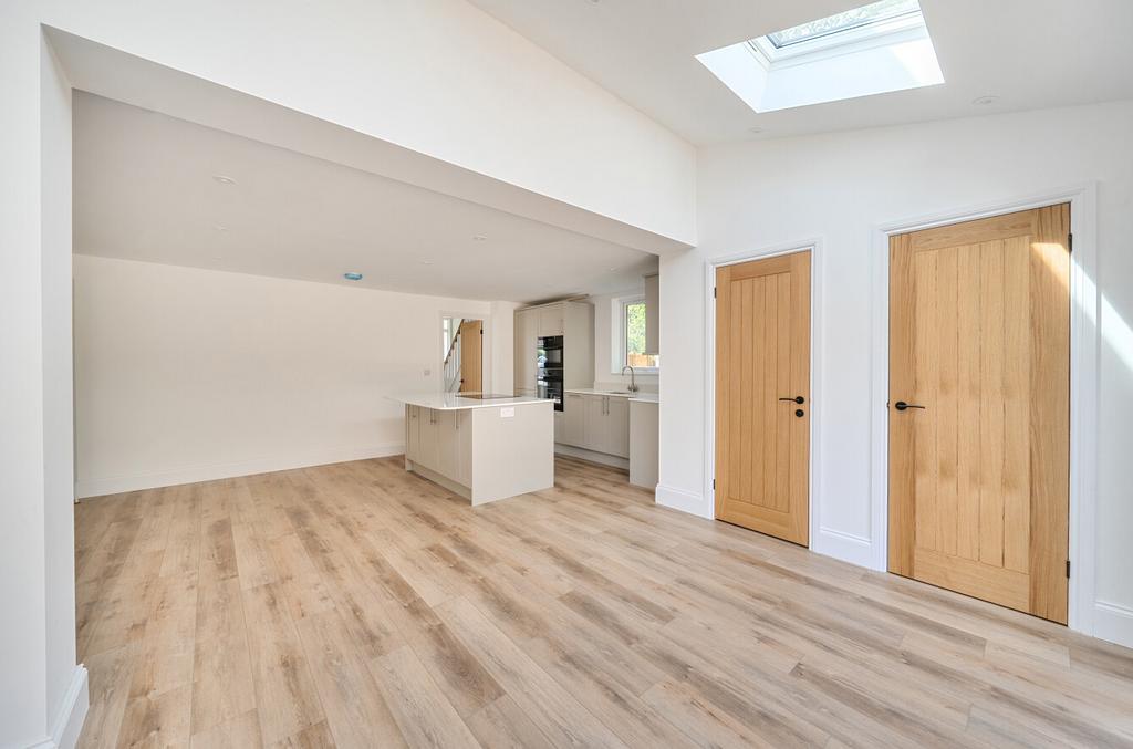 Glenfield Avenue, Southampton SO18 - View 4