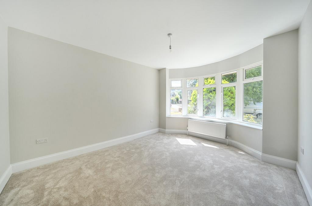 Glenfield Avenue, Southampton SO18 - View 5