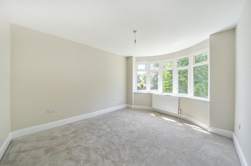Glenfield Avenue, Southampton SO18 - More