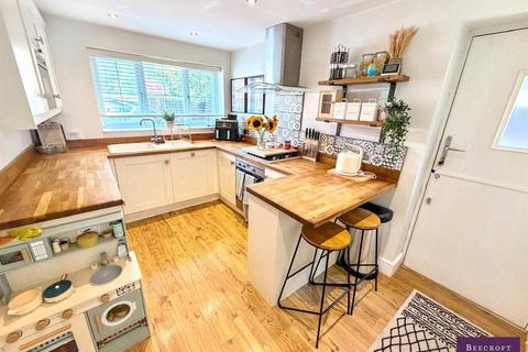 4 bedroom detached house for sale, Low Croft, Wombwell, Barnsley