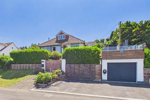 3 bedroom detached bungalow for sale, Elevated coastal living above Lake Grounds