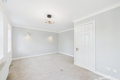 4 bedroom townhouse for sale, Pipit Walk, Aylesbury