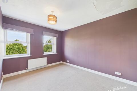 4 bedroom townhouse for sale, Pipit Walk, Aylesbury