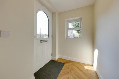 2 bedroom detached bungalow to rent, Burnley Road, Loveclough, Rossendale - Fully Adapted Bungalow