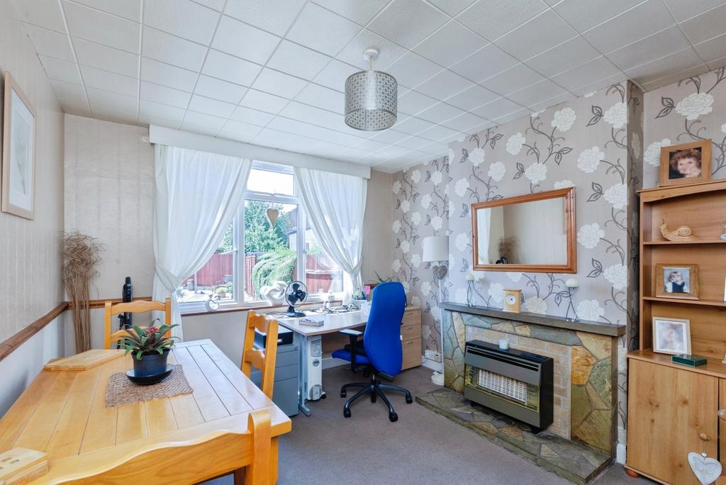 House in Blaby, Glen Parva - More