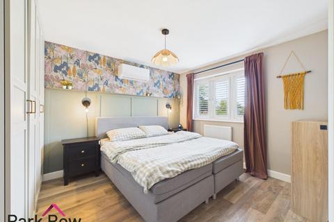 5 bedroom detached house for sale, Meadow Brown Road, Sherburn In Elmet, Leeds