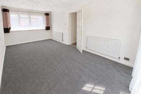 1 bedroom apartment to rent, Turpin Avenue, Collier Row, RM5