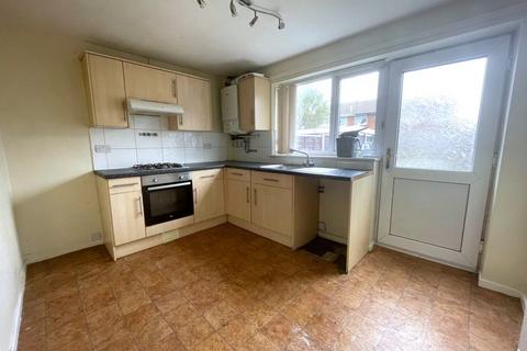 2 bedroom terraced house to rent, Beech Grove, Abram