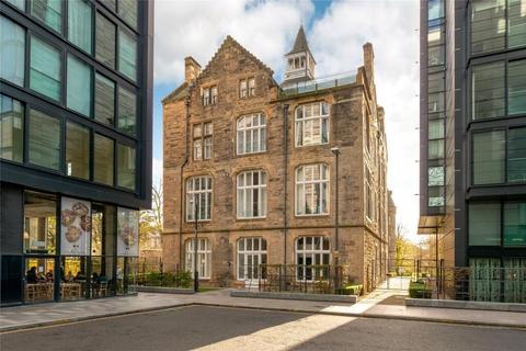 3 bedroom flat for sale, 26/2 Simpson Loan, Edinburgh, EH3