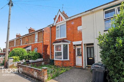 3 bed terraced house for rent in Canterbury Road, ASHFORD