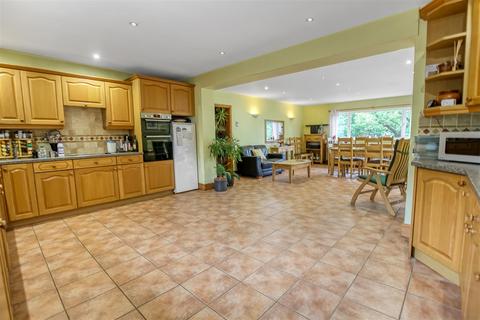 4 bedroom detached house for sale, Northallerton Road, Brompton, Northallerton