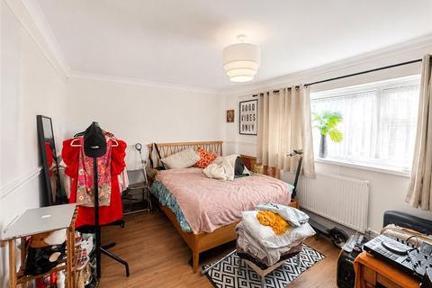 undefined, Warminster Road, LONDON, London, SE25
