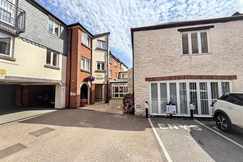 1 bedroom flat for sale, Quay Street, Truro