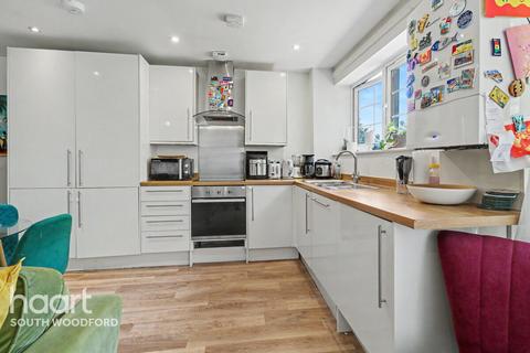 2 bedroom apartment for sale, Ash Way, Woodford Green