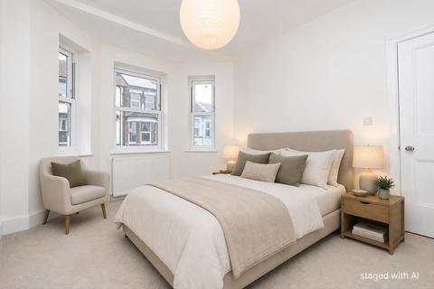 4 bedroom end of terrace house for sale, Crescent Road, Margate, Kent, CT9