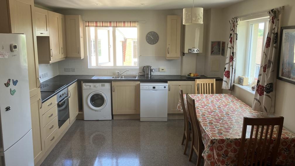 Apartment in Oxford, Temple Cowley, Cowley - View 5
