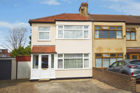 Riversdale Road, Romford, RM5