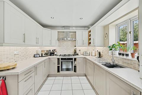 3 bedroom end of terrace house for sale, High Street, Hardingstone, Northampton