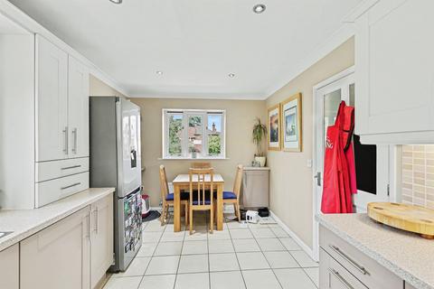 3 bedroom end of terrace house for sale, High Street, Hardingstone, Northampton