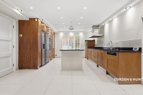 5 bedroom detached house for sale, Epping Road, North Weald, CM16