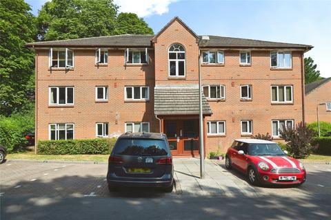 1 bedroom flat to rent, Tilebarn Close, Henley-on-thames, RG9